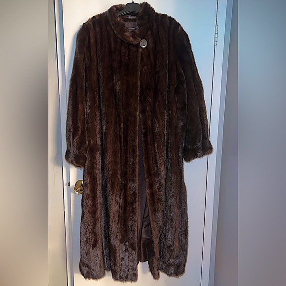 Plus Size Full Mink Coat - Picture 3 of 4